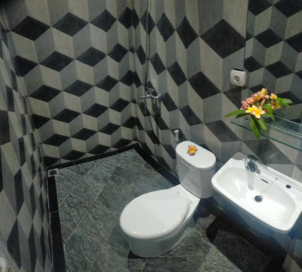Rion Hostel Богор Экстерьер фото
